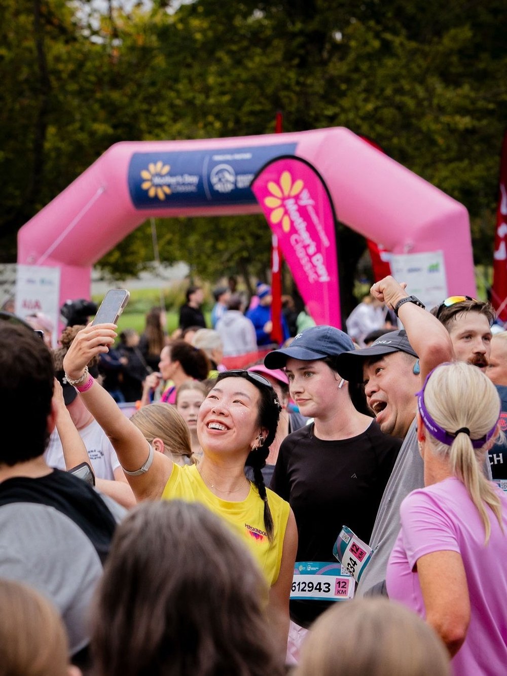 Some events stay with you long after the cameras are packed away.  The 2026 @mothersdayclassicaus is one of them.  An incredible morning filled with emotion, resilience, remembrance and community spirit. All in support of life-changing brea